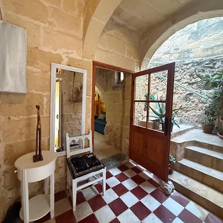 L'artiste * Xagħra
